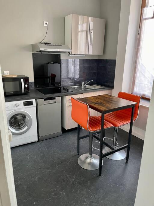 Appartement Idealement Situe Charleville-Mézières Eksteriør bilde
